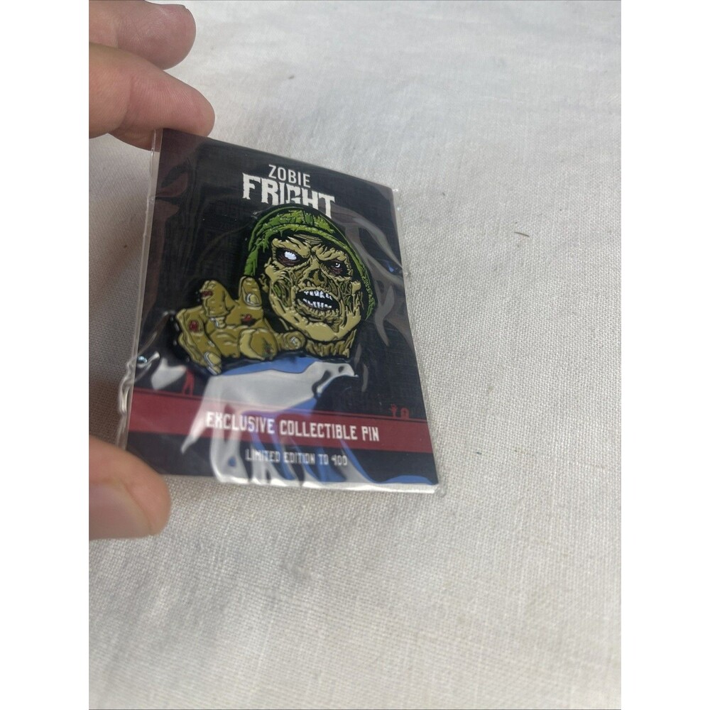 House Big Ben Collector's Enamel Pin - Zobie Fright Box Exclusive- x/400 LE NEW - Picture 4 of 5